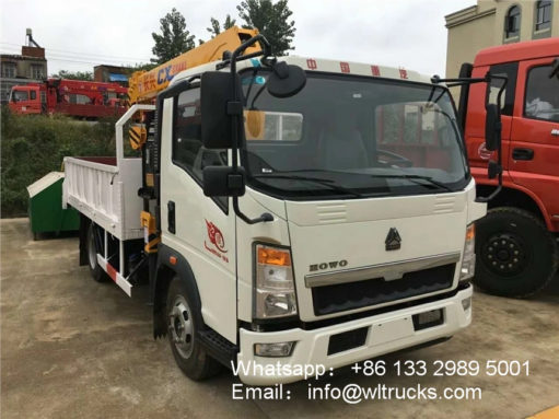 HOWO 5ton cargo crane truck