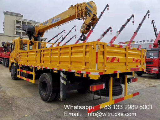 Dongfeng 8ton truck with crane