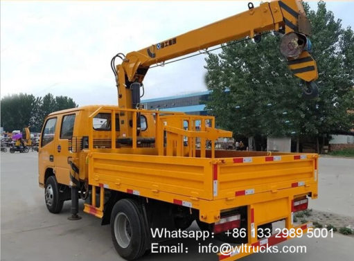 Dongfeng dump truck with crane