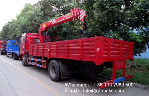 FAW truck mounted crane