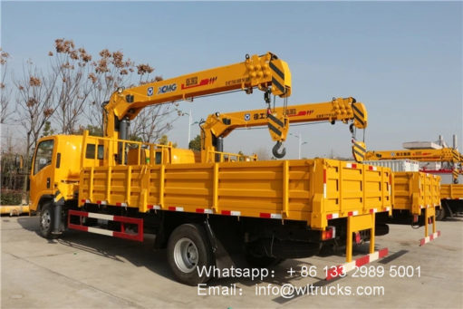 ISUZU truck crane