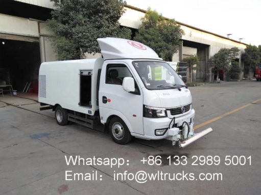 Dongfeng 1.5m3 City sidewalk cleaning truck