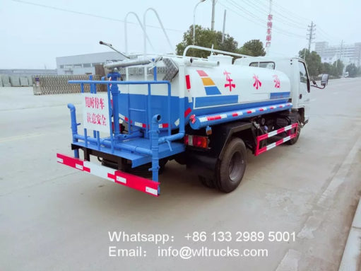 1200 gallon water spray truck