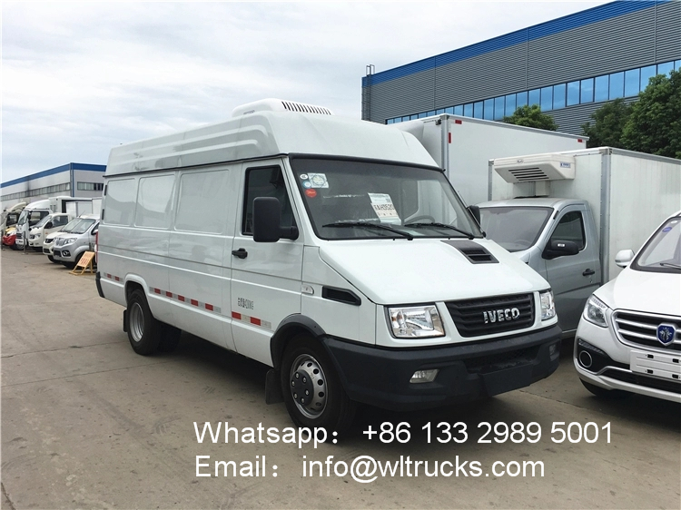 IVECO minibus 2 ton refrigerator truck