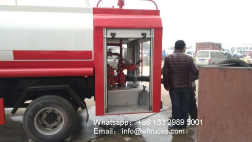 4WD Dongfeng 4x4 fire water truck