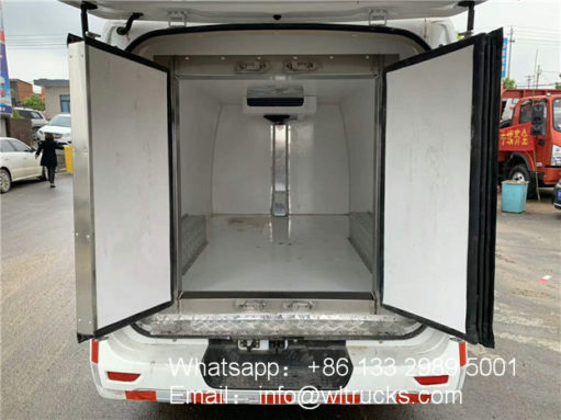 Changan minibus refrigerated truck