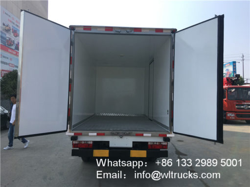 Dongfeng 3 ton frozen fish truck