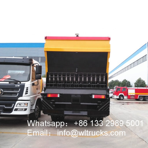 Dongfeng Asphalt gravel sealer truck