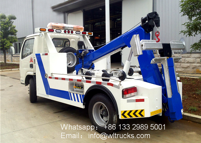 Dongfeng Small Wrecker tow truckDongfeng Small Wrecker tow truck