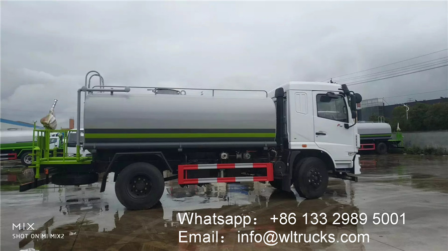 Dongfeng water truck picture
