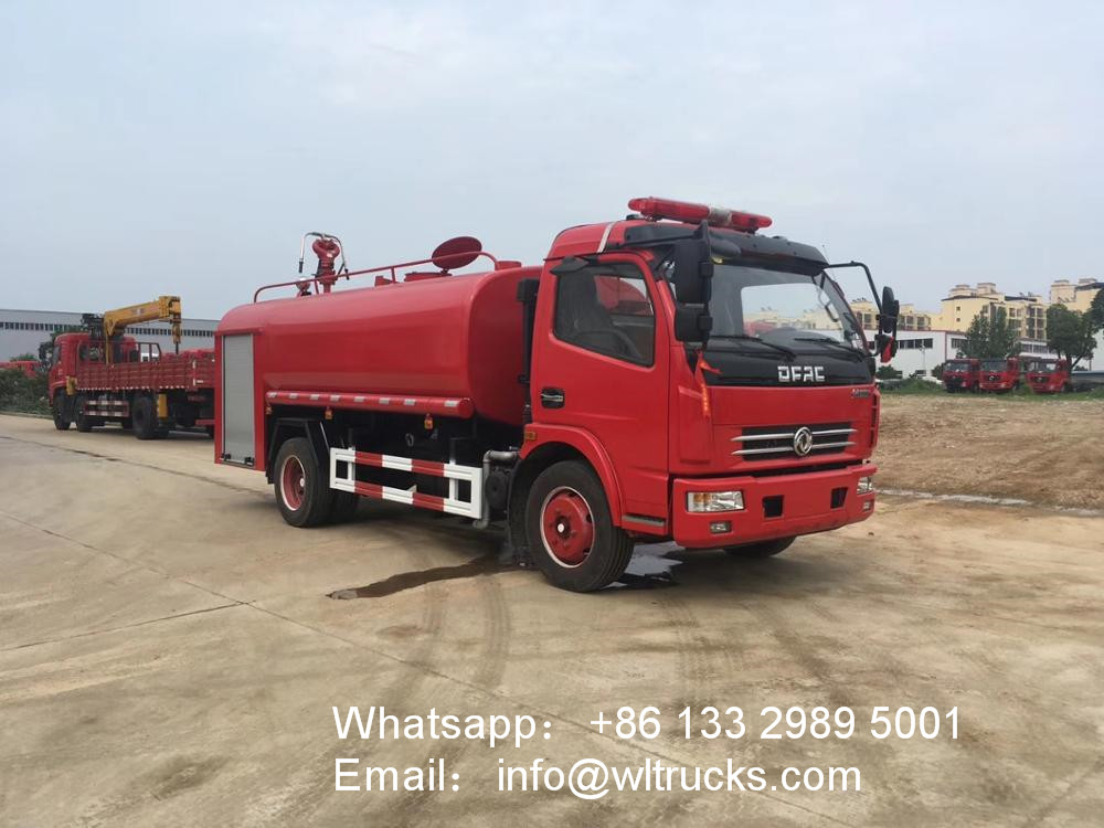 Dongfeng 6000 liter Fire water tank truck