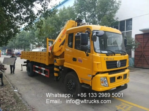 Folding Arm hydraulic crane truck