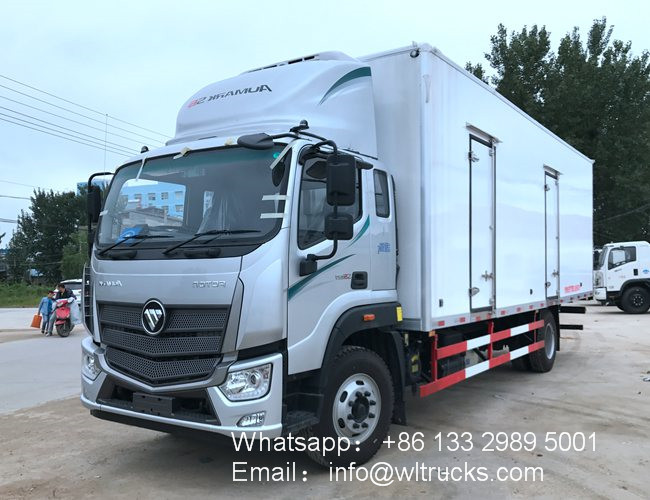 Foton Aumark 6.8m refrigerated truck oblique front picture