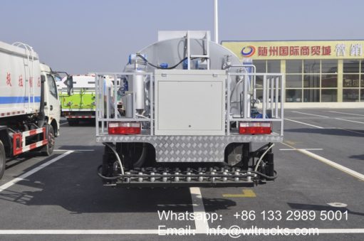 HOWO asphalt truck