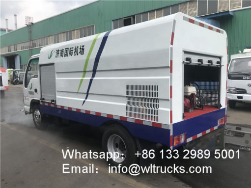 ISUZU 5000 liter mobile street washing truck