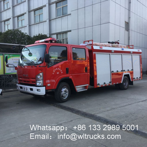 ISUZU ELF 700P 5000L Foam fire truck