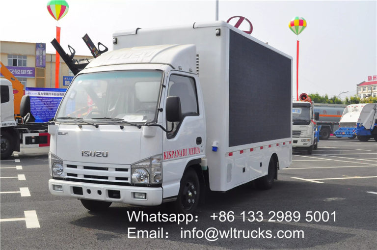 Japan ISUZU 4.2m mobile Led screen truck fuel truck,sewage suction truck,garbage truck,wrecker