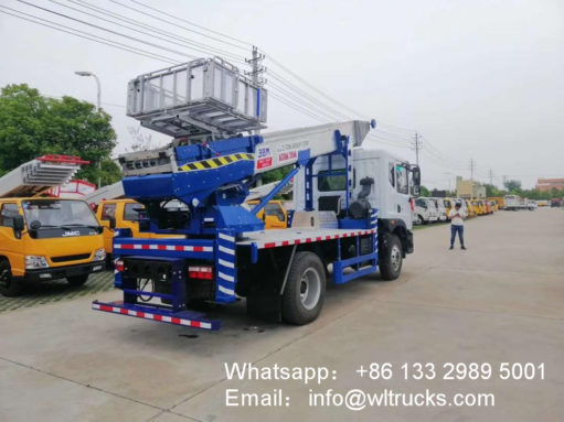 Mobile hydraulic ladder truck