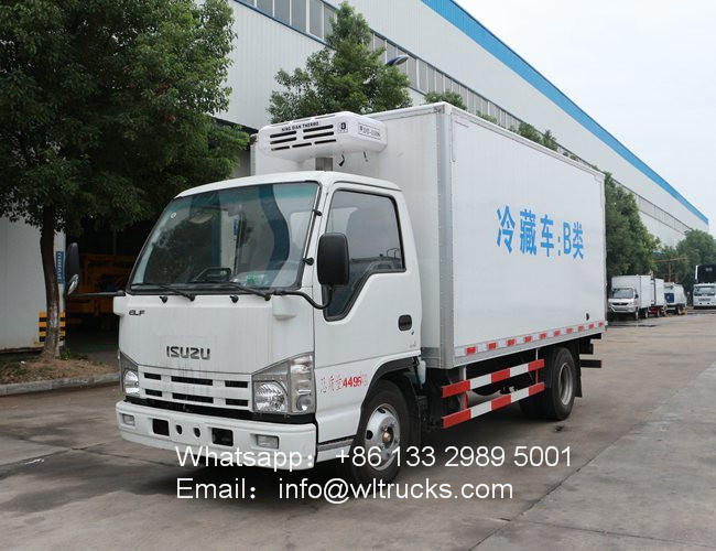 Picture of diagonal front of ISUZU 100P refrigerator truck