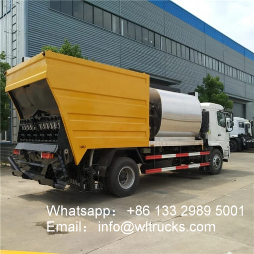 Shacman asphalt chip sealer truck