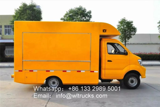 Sinotruk food delivery trucks