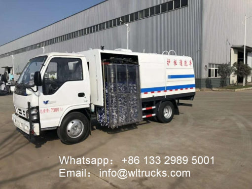 Japan ISUZU 4m3 to 8m3 city road guardrail washing truck