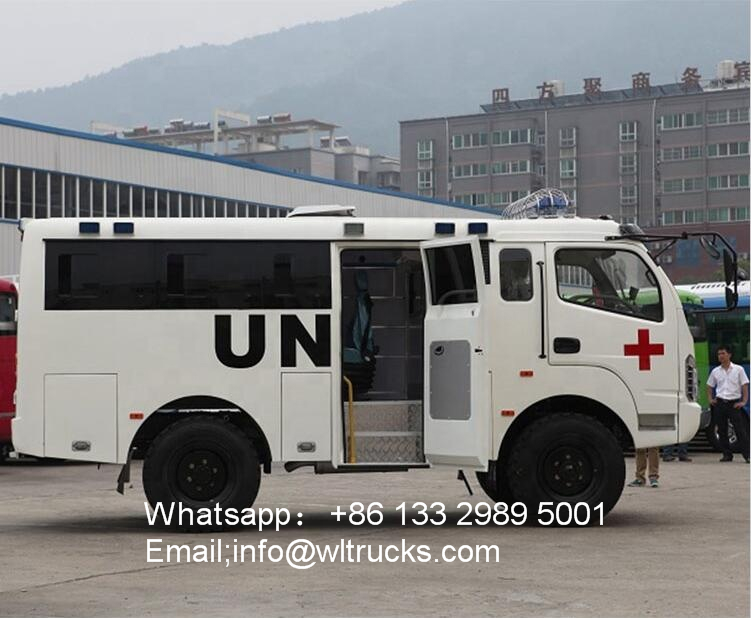 Dongfeng 4x4 diesel medical ambulance bus