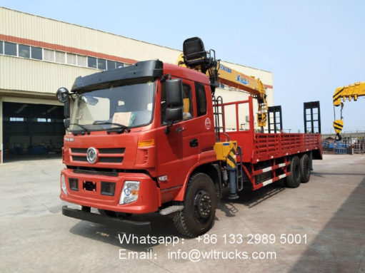 service truck with crane