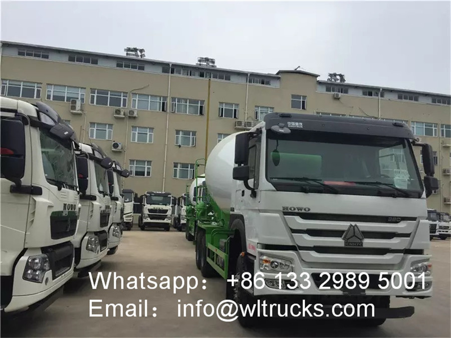 10 wheel Sinotruk Howo 14m3 Concrete mixer truck