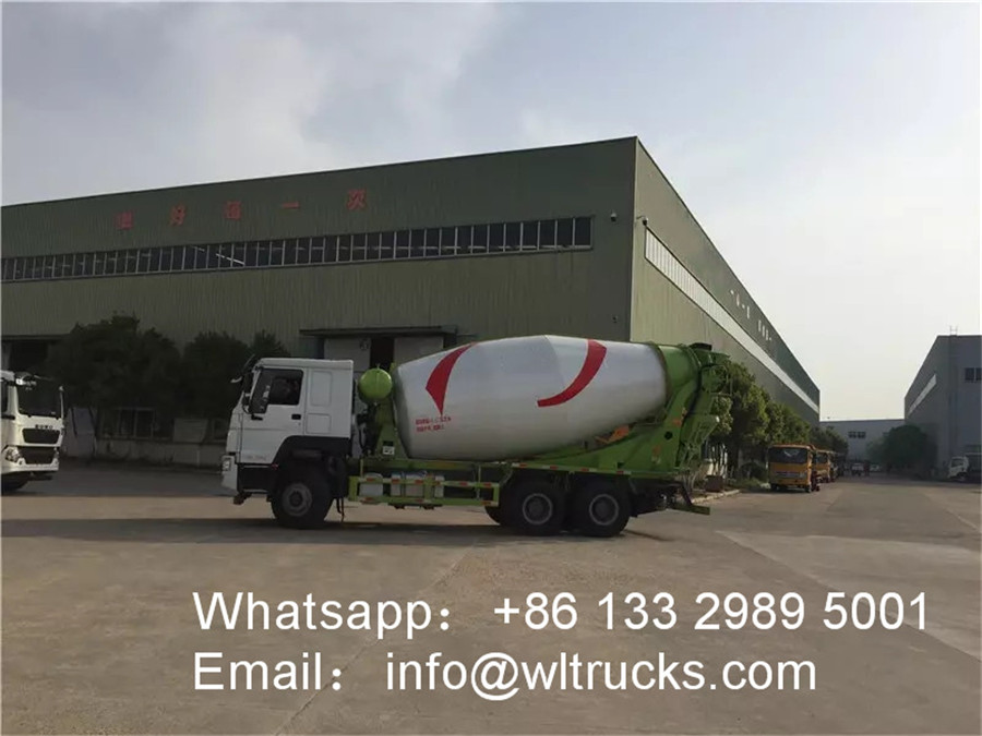 10 wheel Sinotruk Howo Concrete mixer truck