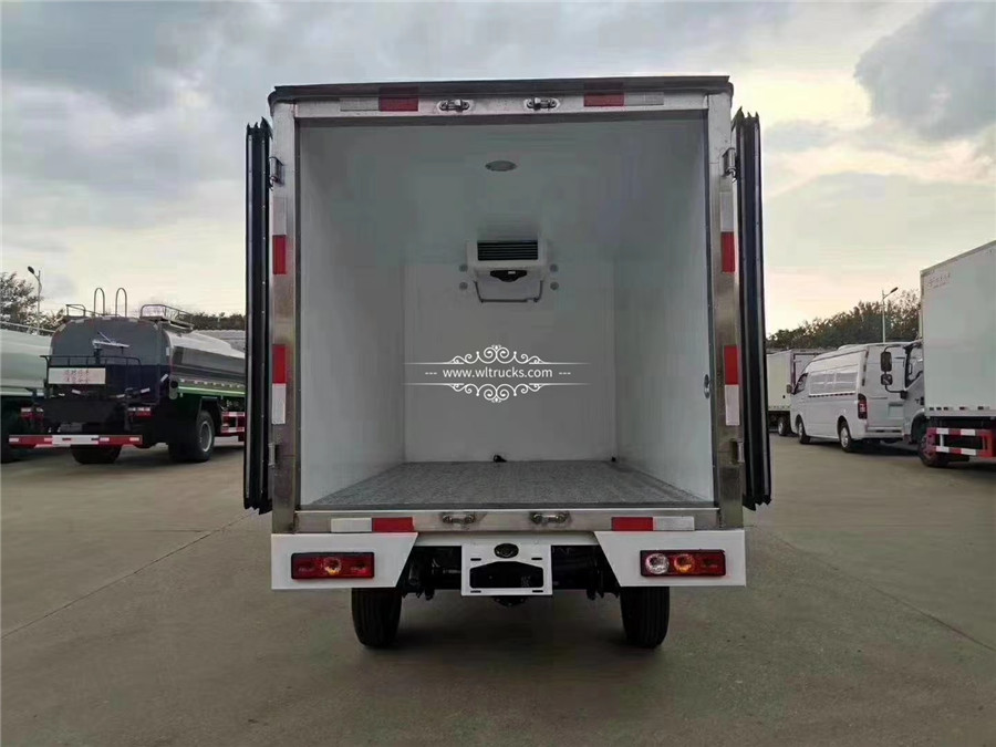 2 ton freezer delivery truck