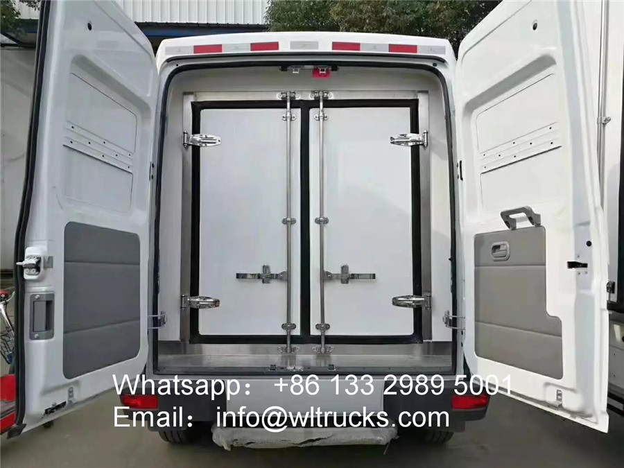 2 ton refrigerated trucks