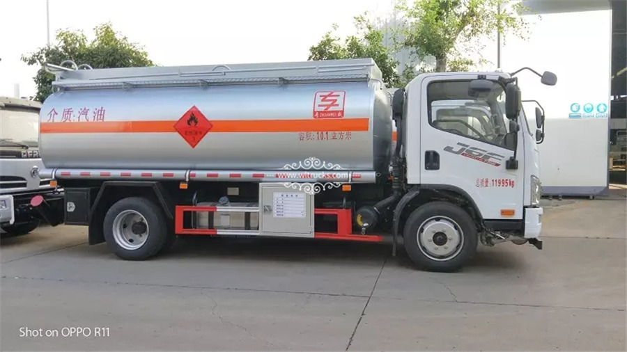 3000 gallon fuel tanker truck