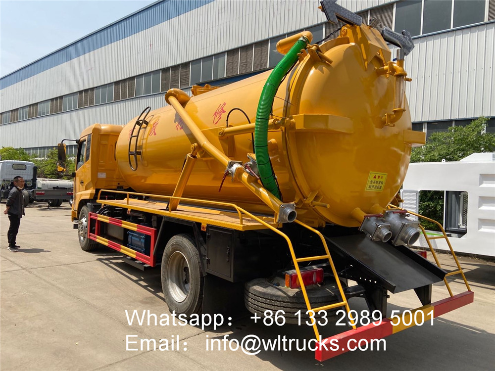 3000 gallon sewage removal truck