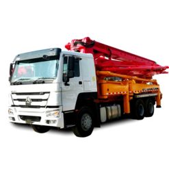 6x4 Sinotruk Howo 35m concrete pump truck