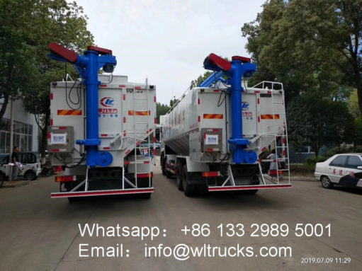 8x4 Dongfeng Bulk feed truck