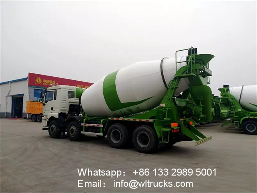 8x4 Shacman mixer truck