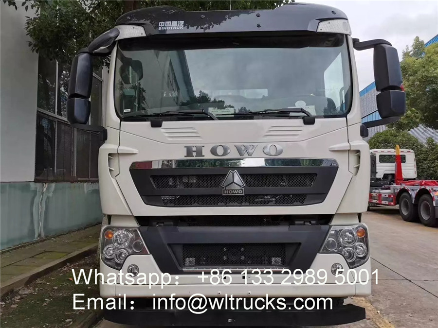 8x4 Sinotruk HOWO 20m3 hook arm garbage truck