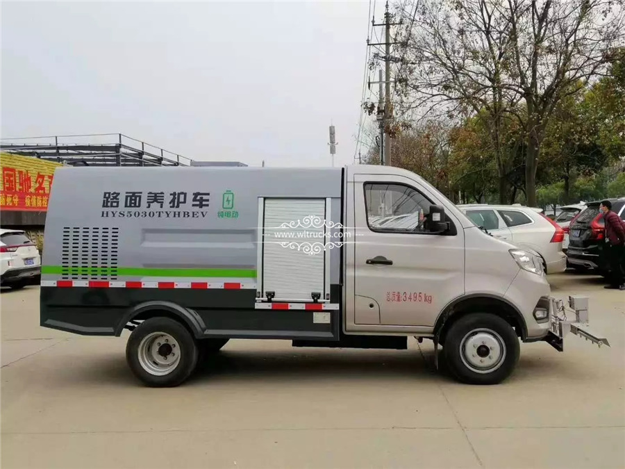 Changan Sidewalk Cleaning Truck