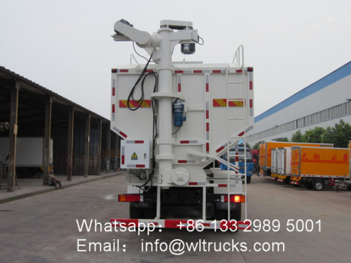Dongfeng 12m3 feed truck