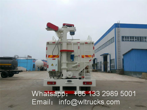 Dongfeng 30cbm poultry bulk feed truck