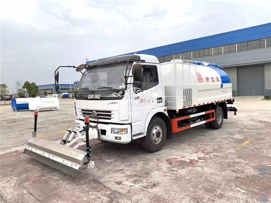 Dongfeng 6 ton City street cleaning truck