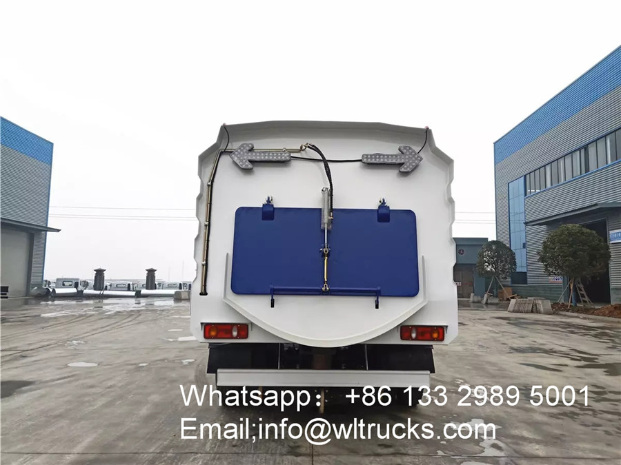 Dongfeng Tianjin road sweeper machine