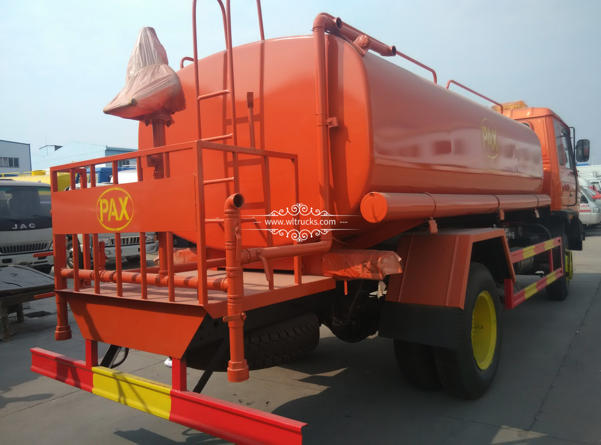 Dongfeng water Sprinkler trucks