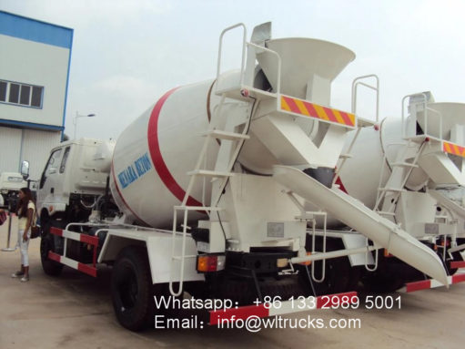 Foton 2m3 concrete mixer truck
