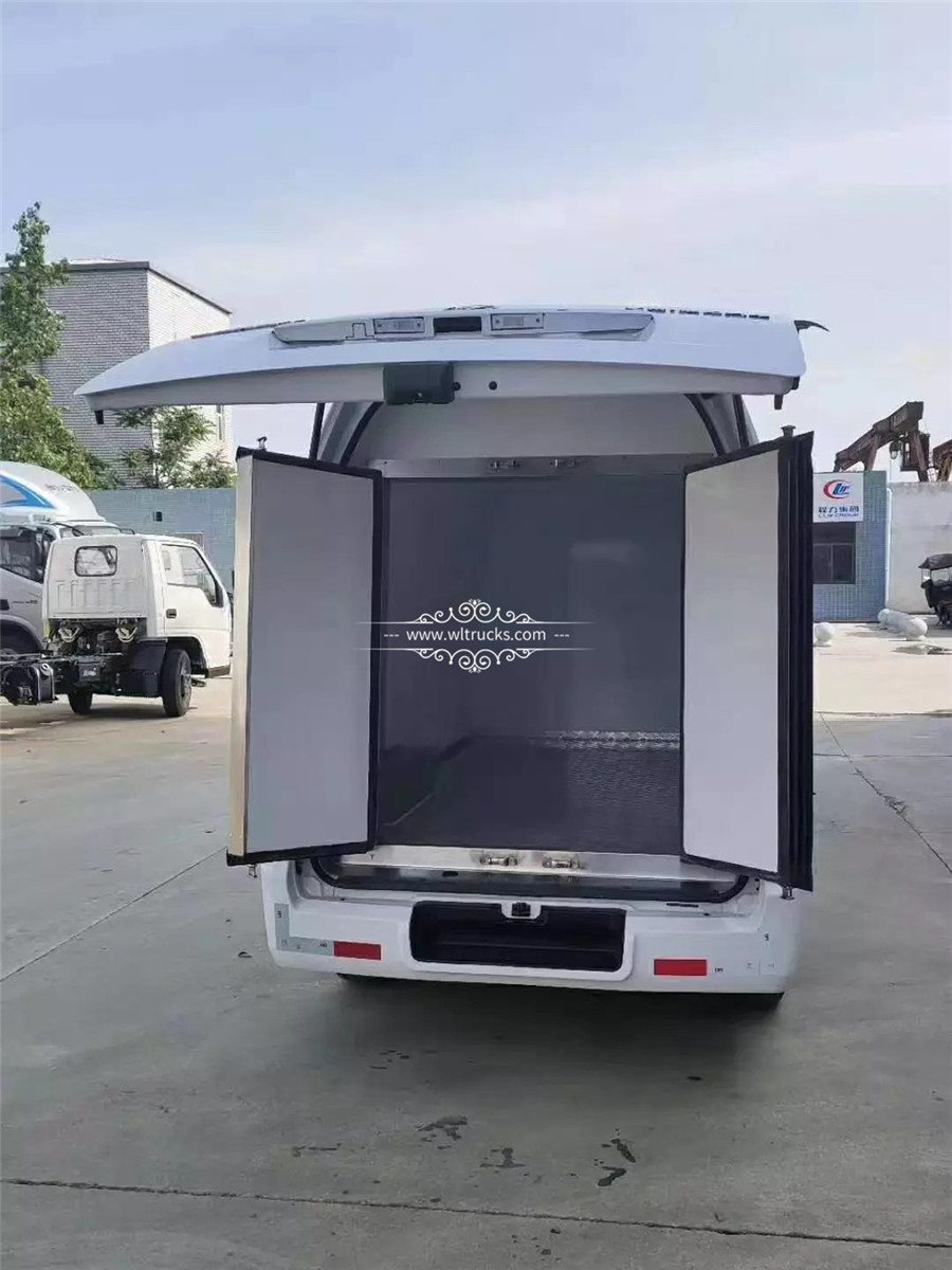 Foton minibus cooling truck