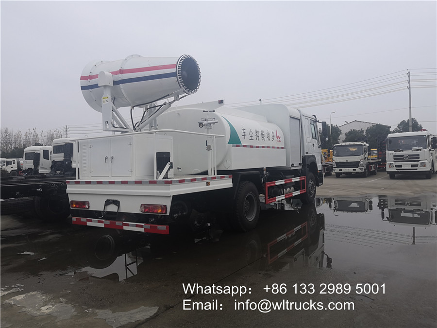 HOWO 12000L disinfection truck