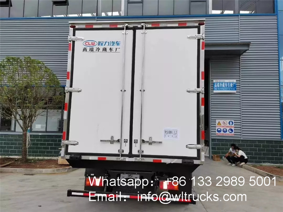 HOWO 5.2m Refrigerated truck