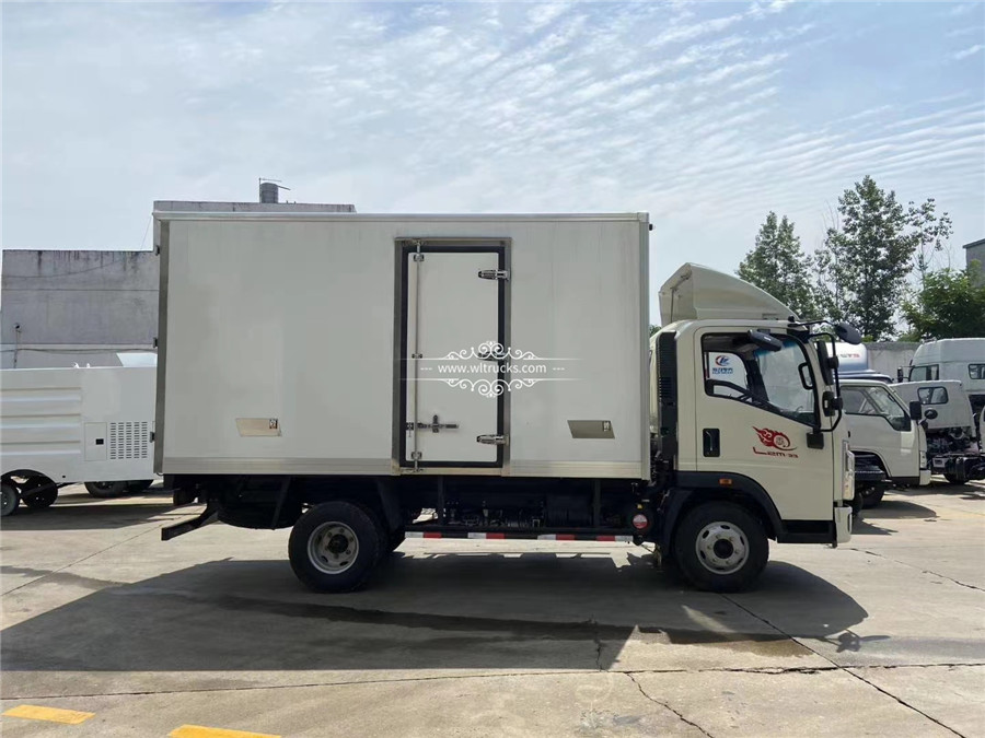 Howo 5t cold room truck