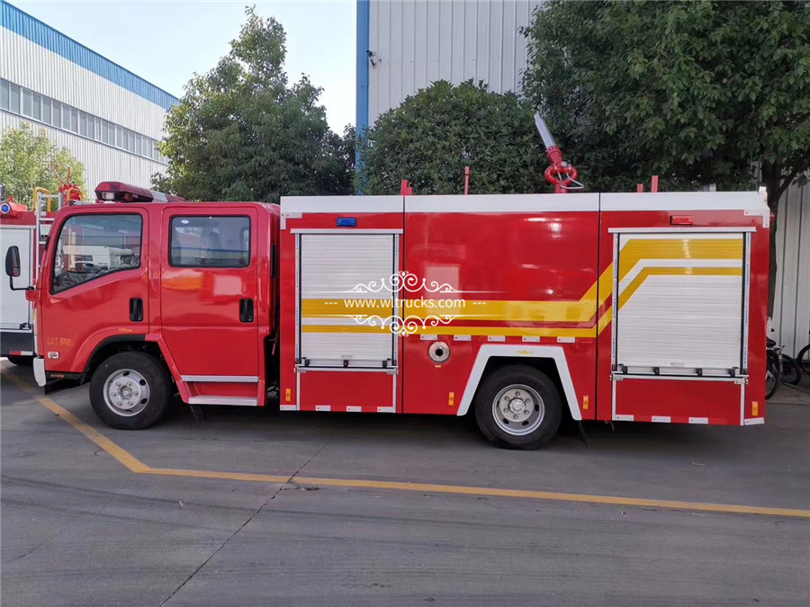 ISUZU 5 ton water foam fire truck